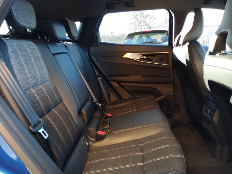 Renault Austral Techno ETech Full Hybrid 200cv foto 13