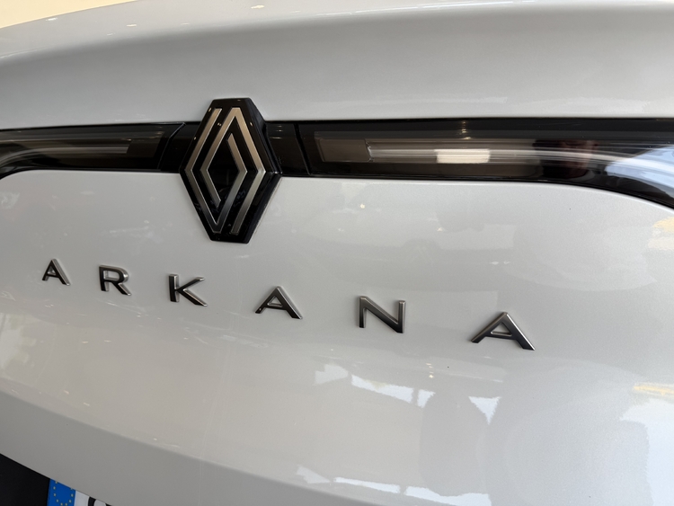 Renault Arkana Techno TCe 103kW140CV EDC mild hybrid foto 11