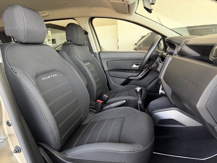 Dacia Duster Prestige TCE 4X2 GPF - 140 cv. GASOLINA foto 20