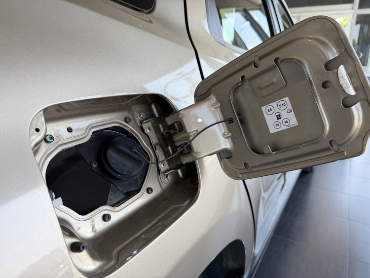 Dacia Duster Prestige TCE 4X2 GPF - 140 cv. GASOLINA foto 22